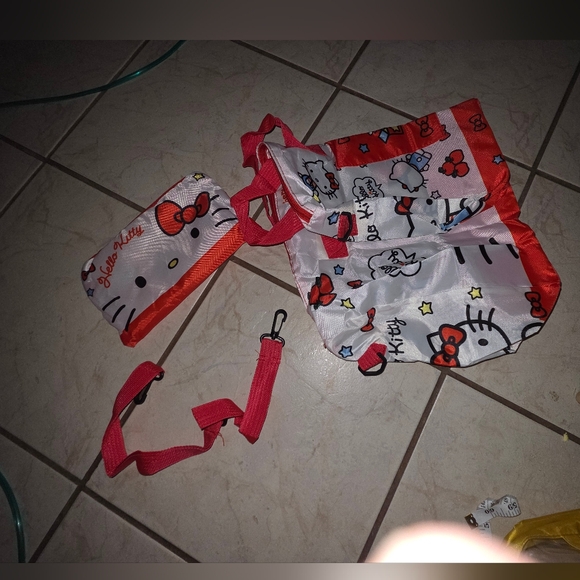 Hello Kitty Red and White Pouch, Full Size Tuffle Bag Inside NWOT - Picture 5 of 12